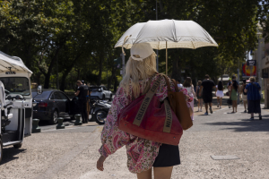 Κλέαρχος Μαρουσάκης: Από τα 30αρια πάλι πίσω σε μπόρες και καταιγίδες - Πότε χαλάει ο καιρός