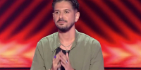 The Voice: «Μόνο εδώ θα μπορούσα να σου ρίξω χυλόπιτα» - Τι είπε διαγωνιζόμενος στην Ε. Παπαρίζου