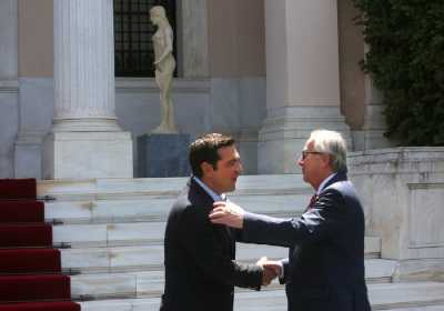 Γιούνκερ: Σεβασμό στην αξιοπρέπεια των Ελλήνων