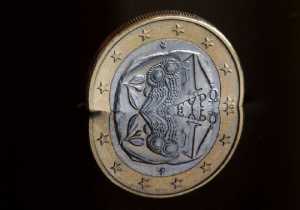 «Βουτιά» σημειώνει το ευρώ σήμερα