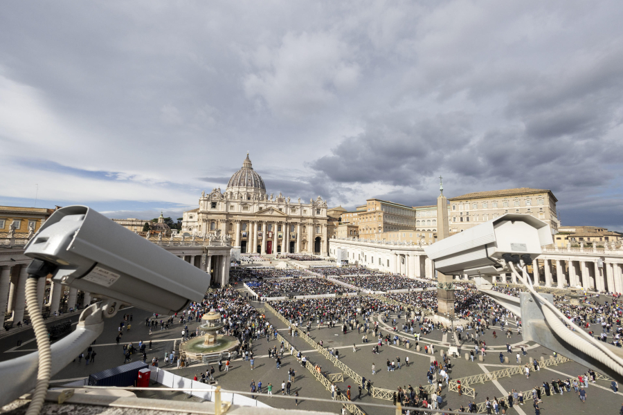 Βατικανό και Μοσάντ εμπλέκονται σε σκάνδαλο μεγατόνων, διέρρευσαν αρχεία