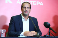 Σακελλαρίδης: Η κυβέρνηση αντιμετωπίζει την ακρίβεια ως δημοσιονομική ευκαιρία - Αναστολή ΕΦΚ στα καύσιμα τώρα