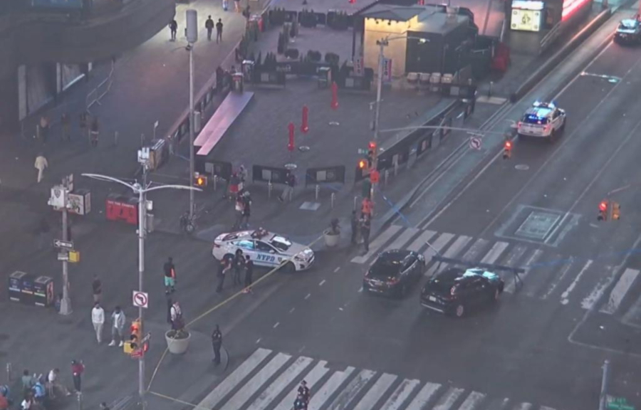Νέα Υόρκη: Χάος με πυροβολισμούς στην Times Square - Τρεις τραυματίες