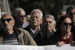 Ο Κατρούγκαλος ευχαρίστησε τους συνταξιούχους που διαδηλώνουν εναντίον του