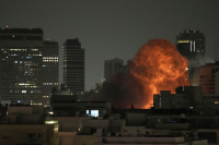 Έτοιμο το Ιράν για τη μάχη των μαχών - Έκαναν φέρετρο το μπλε άστρο του Δαβίδ