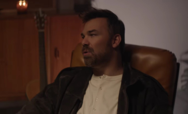 Το «Δε Μ’ Αγαπούσες» του Γιώργου Σαμπάνη σε ένα κινηματογραφικό βίντεο για τις σχέσεις