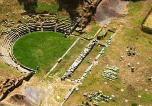 Υπό αναστολή οι εργασίες αποκατάστασης του αρχαίου θεάτρου Μεγαλόπολης