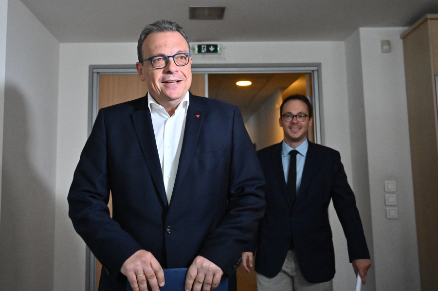 Επικοινωνία Φάμελλου με νομαρχιακές επιτροπές ΣΥΡΙΖΑ