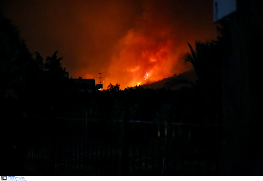 Φωτιά τώρα στο Καβούρι Ηλείας, ήχησε 112 για εκκένωση