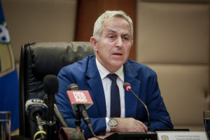 Απέσυρε από το νομοσχέδιο ο Αποστολάκης το αρθρο για τις τροποποιήσεις διατάξεων του Κώδικα δικαστικού σώματος ενόπλων δυνάμεων