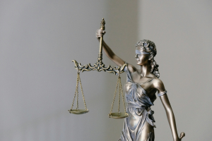 Δικηγόροι για δάνεια νόμου Κατσέλη: Να βελτιωθούν οι «προβληματικές» διατάξεις της τροπολογίας