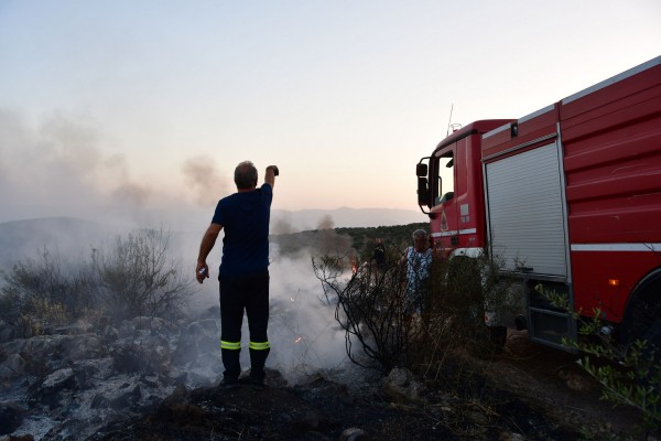 Πυροσβεστικά οχήματα στέλνει η Ελλάδα στην Αλβανία