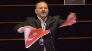 «Καμπάνα» στον Λαγό για το σκίσιμο της τουρκικής σημαίας