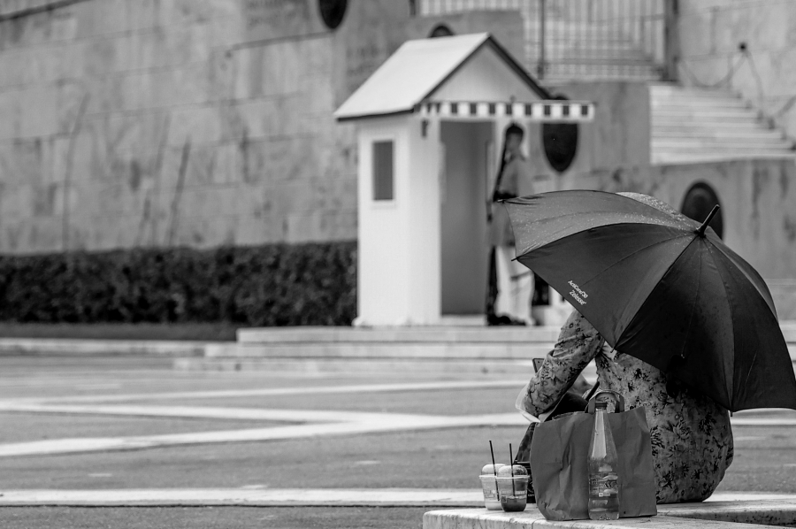 Βροχερός ο καιρός σήμερα: Ομπρέλα σε πολλές περιοχές