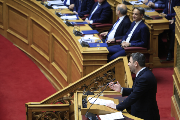 Επίκαιρη ερώτηση Ανδρουλάκη σε Μητσοτάκη: «Η ενεργειακή πολιτική της κυβέρνησης τροφοδοτεί την ακρίβεια»