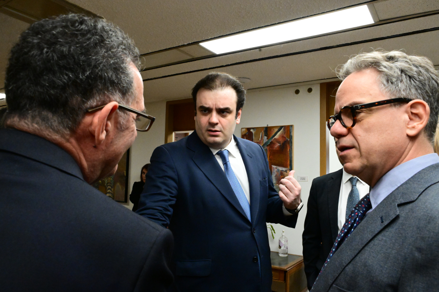 Στο υπουργείο Οικονομικών ο Κυριάκος Μητσοτάκης