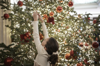 Το εορταστικό ωράριο σε σούπερ μάρκετ και καταστήματα