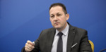 Πέτσας για τα πάρτι στην Αγία Παρασκευή: 'Οταν κάνουμε συστάσεις περιμένουμε τον κόσμο να συμμορφωθεί με τα μέτρα