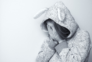 Φρίκη στην Πάτρα: Ανήλικη «μαρτυρούσε» στα χέρια του νονού της - Είχε αυτοκτονικό ιδεασμό