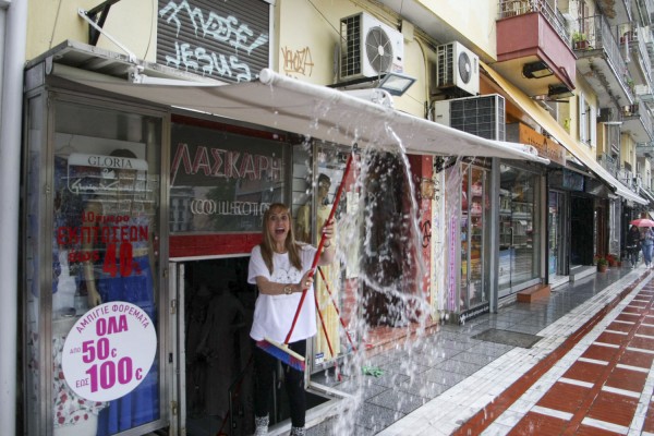 Παραμένουν τα προβλήματα ηλεκτροδότησης στην Θεσσαλονίκη
