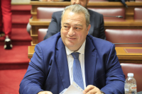 Μπορεί να μην περάσει και το άρθρο για εξαετή θητεία του Προέδρου