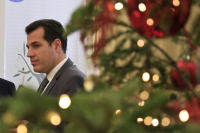 Άλλαξαν την ευχετήρια κάρτα γιατί δεν άρεσε στον Πλεύρη;