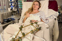 Λίντσεϊ Βον: Η πρώτη φωτογραφία από το νοσοκομείο - Έκανε 3η χειρουργική επέμβαση