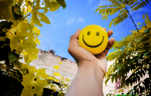 Η ψυχολογία λέει ότι το συναίσθημα ότι γεννήθηκες σε λάθος εποχή σχεδόν ποτέ δεν έχει να κάνει με την εποχή - Αφορά την επιθυμία για ένα κοινωνικό συμβόλαιο