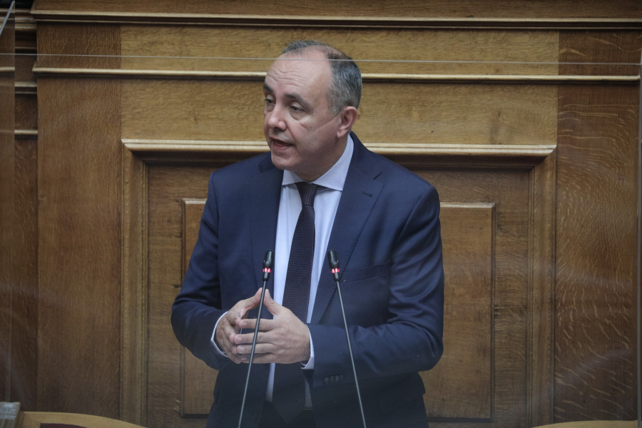 Ο Καράογλου ανοίγει τον χορό του «όχι» σε ανανέωση της Σακελλαροπούλου