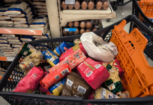 Greek Households Brace for Tough Year Ahead as Confidence Sinks Further