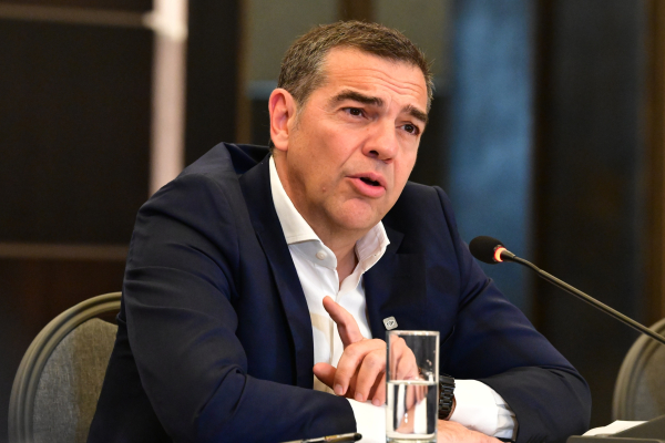 ΕΛΑΣ: «Ριζώνει» στην αυτοδιοίκηση, «κυκλώνει» το ΠΑΣΟΚ