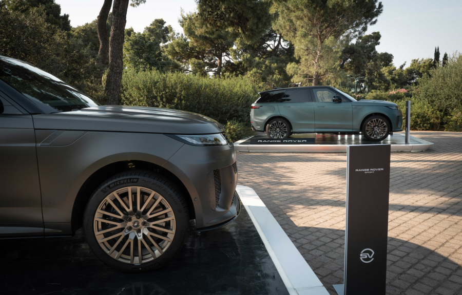 H Range Rover φιλοξένησε στο Tatoi Club μια σειρά εμπειριών σύγχρονης πολυτέλειας