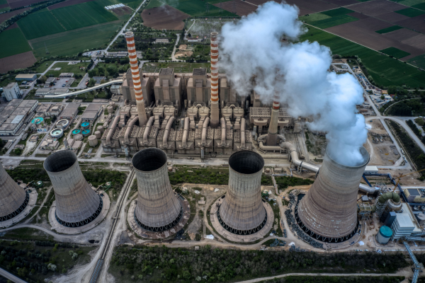 Κάθε μήνα διαφορετική τιμή ρεύματος, σε εφαρμογή το πλαφόν στην τιμή πώλησης