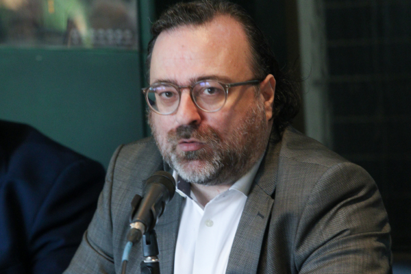 Δύο ξένοι στην ίδια πόλη