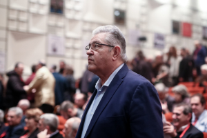 Επιμένει ο Κουτσούμπας για τα drones: Υπήρξε συναγερμός στη βάση της Σούδας