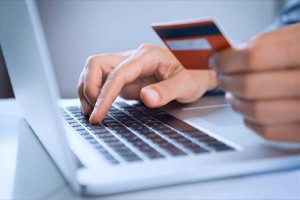 Αρχίζουν οι εκπτώσεις για αγορές μέσω διαδικτύου - Μέχρι πότε θα διαρκέσουν