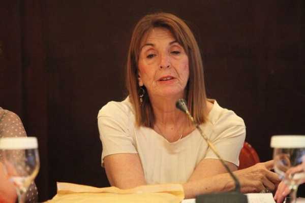 Χριστοδουλοπούλου: Σχεδόν 100.000 παιδιά μεταναστών θα λάβουν την ιθαγένεια