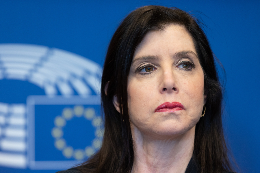 Η Ασημακοπούλου καταθέτει μήνυση κατά του Στέλιου Κούλογλου