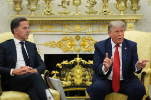 Ο Τραμπ ετοιμάζει δώρα στον Ερντογάν: Του είπα να μείνει μακριά από τον πόλεμο στο Ιράν