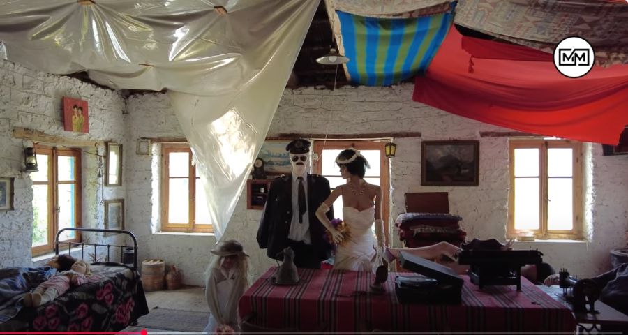 «Τίμπουλις»: Δεν φαντάζεστε πού βρίσκεται το πιο παράξενο σπίτι της Ελλάδας (video drone)