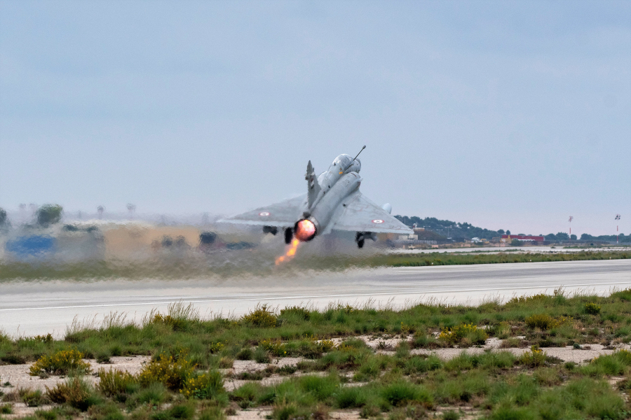 Με αεροσκάφη της Πολεμικής Αεροπορίας μεταφέρθηκαν 8 ασθενείς από τη νησιωτική χώρα