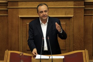 Καράογλου: Δε διαμορφώνεται εξωτερική πολιτική με τα συλλαλητήρια