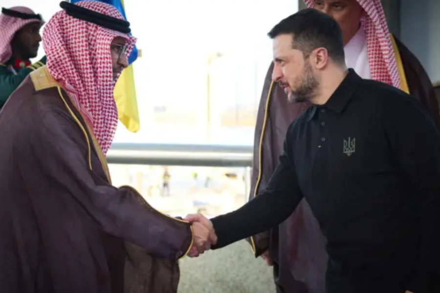 Στη Σαουδική Αραβία ο Ζελένσκι - Συνάντηση με τον πρίγκιπα Μοχάμεντ μπιν Σαλμάν