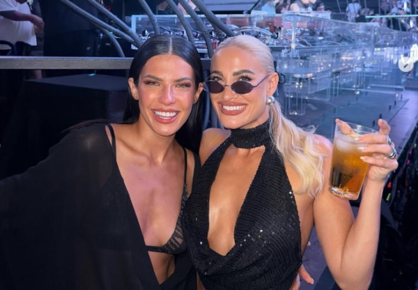 Πάρτι στην Ίμπιζα, πύρινος εφιάλτης στην Ελλάδα: To Instagram κράζει Τούνη και Πάσσαρη