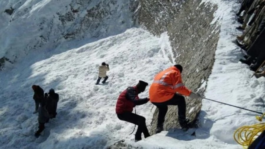Αυστρία: Αγνοούνται σκιέρ αφού «θάφτηκαν» από χιονοστιβάδα