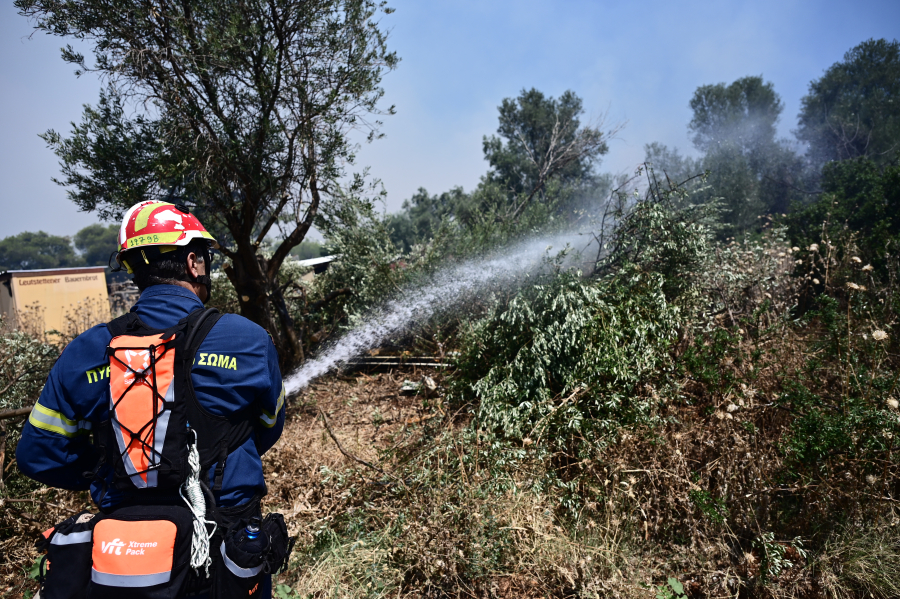 Νέα φωτιά τώρα στο Χαϊδάρι Αττικής