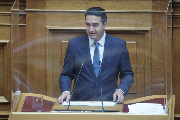 Ευθεία επίθεση Κατρίνη στην κυβέρνηση: «Δεν θα ξαναγυρίσουμε στην εποχή των κοριών της περιόδου 1989-1993»