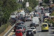 Κατατέθηκε η τροπολογία για μηδενικά ενοίκια και με τέλη κυκλοφορίας με τον μήνα