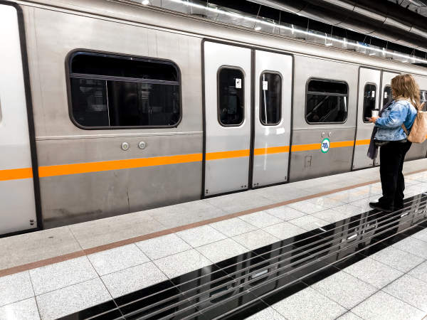 Πώς θα κινηθούν τα ΜΜΜ παραμονή και ανήμερα των Χριστουγέννων