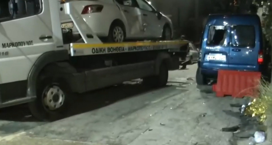 Τροχαίο στο Παγκράτι: Ελεύθεροι οι δύο οδηγοί - Στο Αιγινήτειο η 32χρονη κόρη του θύματος